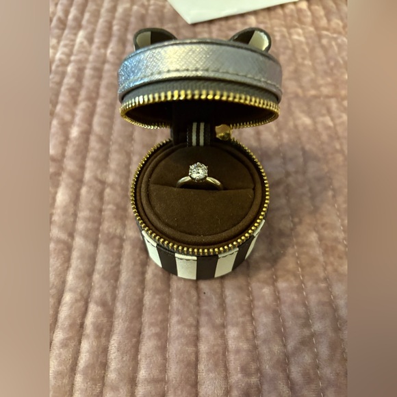 Henri Bendel RARE Striped Ring Box - Picture 9 of 9